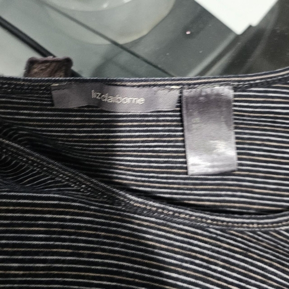 Grey striped half sleeve emo grunge teeSize large - Picture 4 of 5